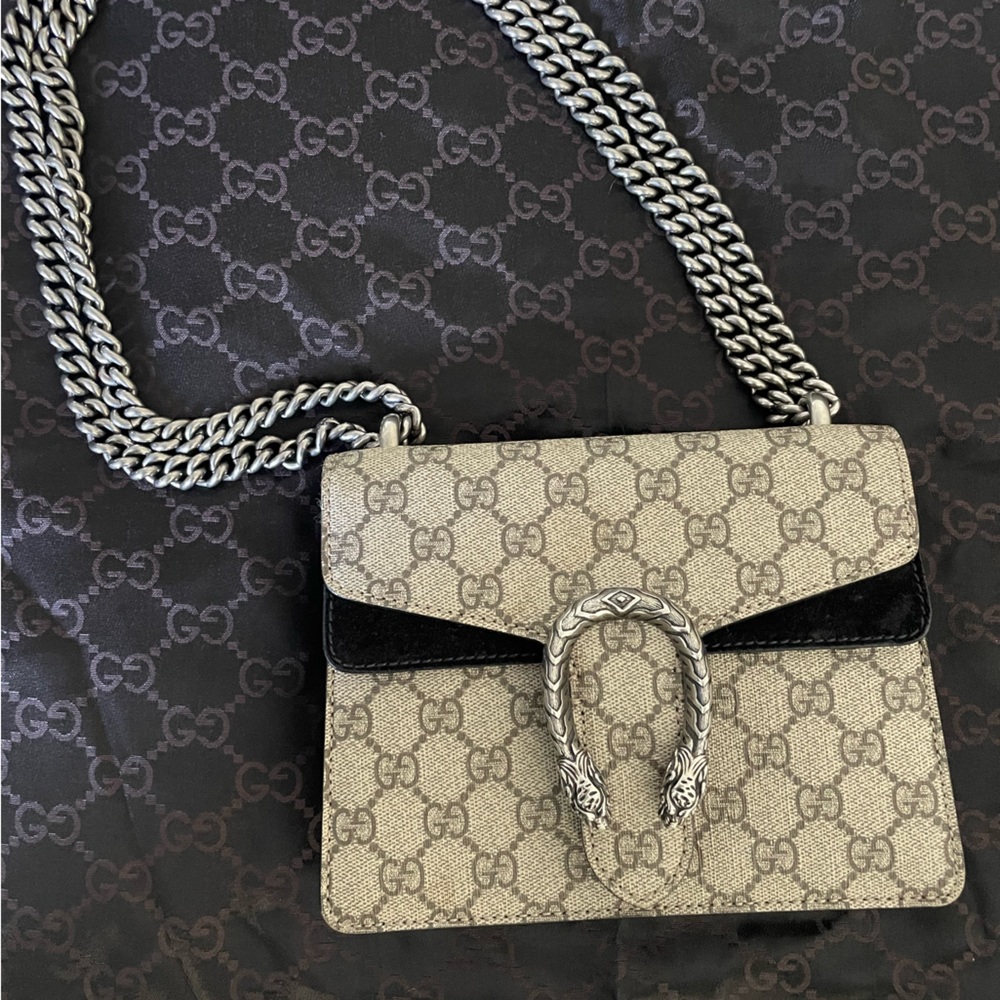 SOLD!!! Gucci DIONYSUS GG SUPREME MINI BAG